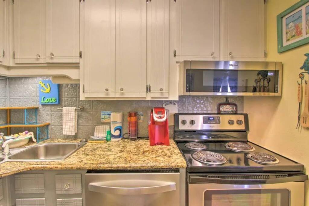 Cheerful 1-Bedroom Townhouse With Spacious Loft Панама Сити Бийч Екстериор снимка